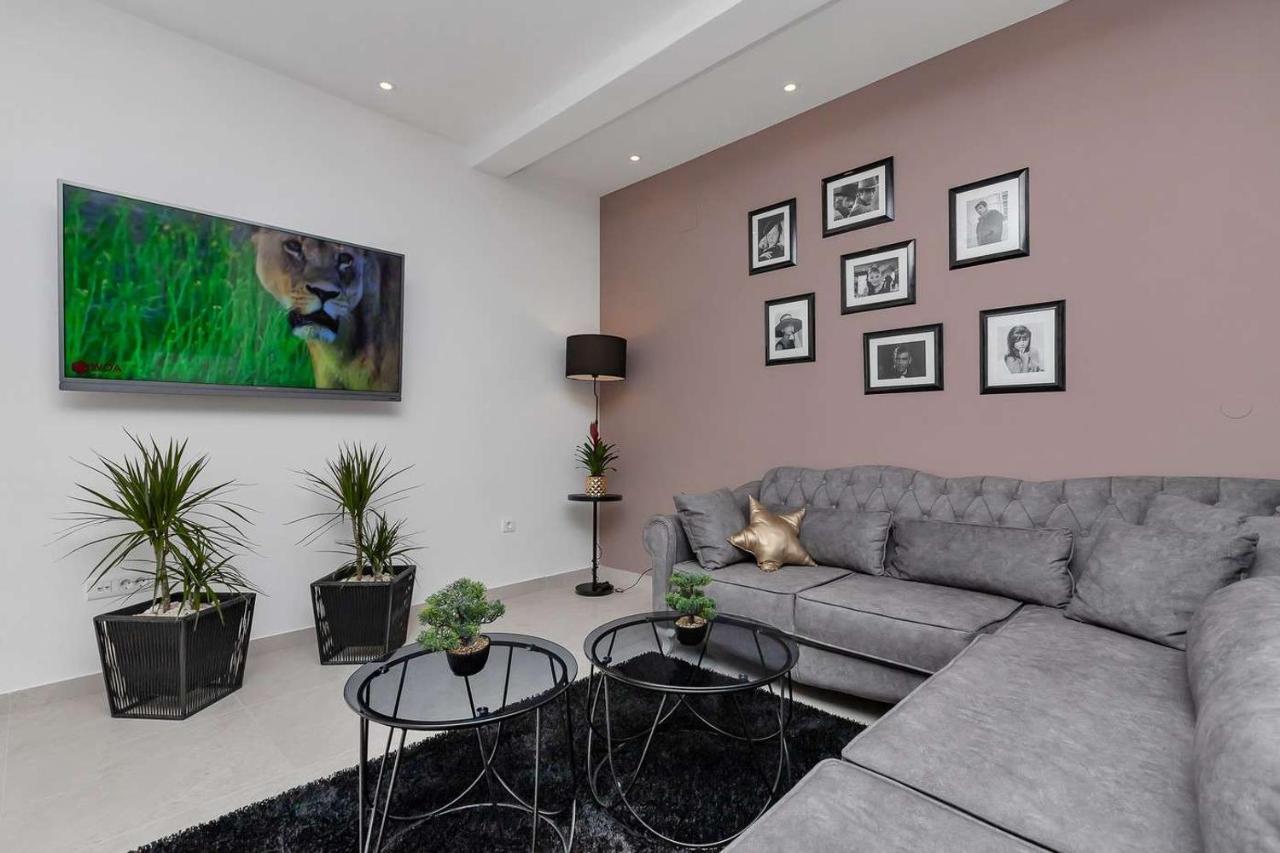 Luxurious Apartment Nino Makarska Luaran gambar