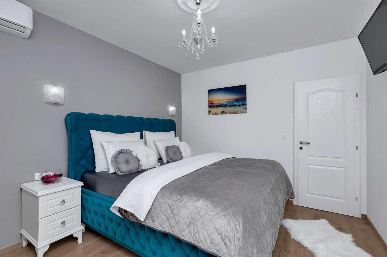 Luxurious Apartment Nino Makarska Luaran gambar